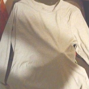 No boundaries Grey long sleeve shirt